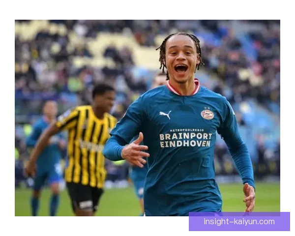 哈维·西蒙斯持续提升身价潜力，正受到各大俱乐部关注