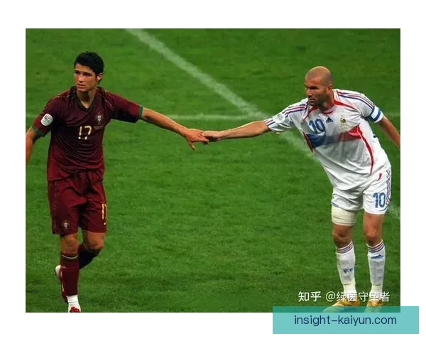 齐达内执教哲学解析：以稳健战术和团队凝聚力提升球队表现